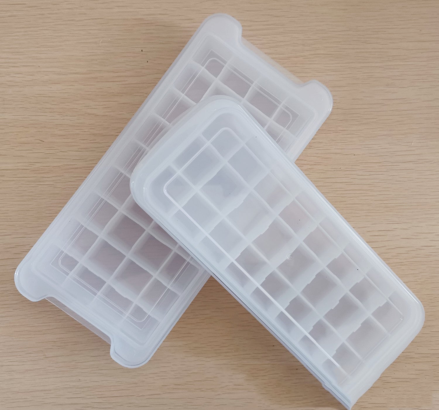 Household Silicone Square Ice Tray With Lid